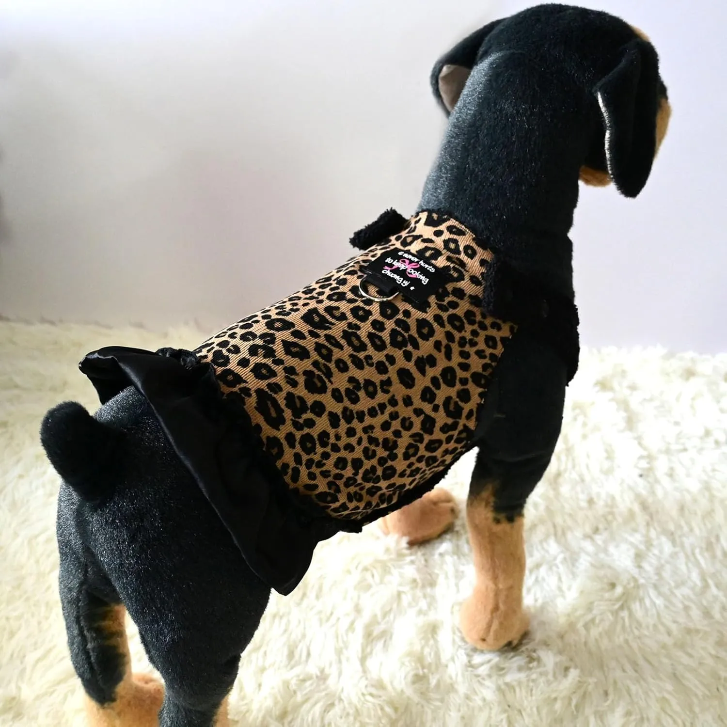 HDKUW Small Dog Dresses with D-Ring & Plush Lining, Leopard Print Cozy Fleece-Lined Puppy Outfits for Small Dogs, Cold Weather Fashion Pet Clothes for Daily Walks/Holiday Parties S
