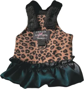 HDKUW Small Dog Dresses with D-Ring & Plush Lining, Leopard Print Cozy Fleece-Lined Puppy Outfits for Small Dogs, Cold Weather Fashion Pet Clothes for Daily Walks/Holiday Parties S