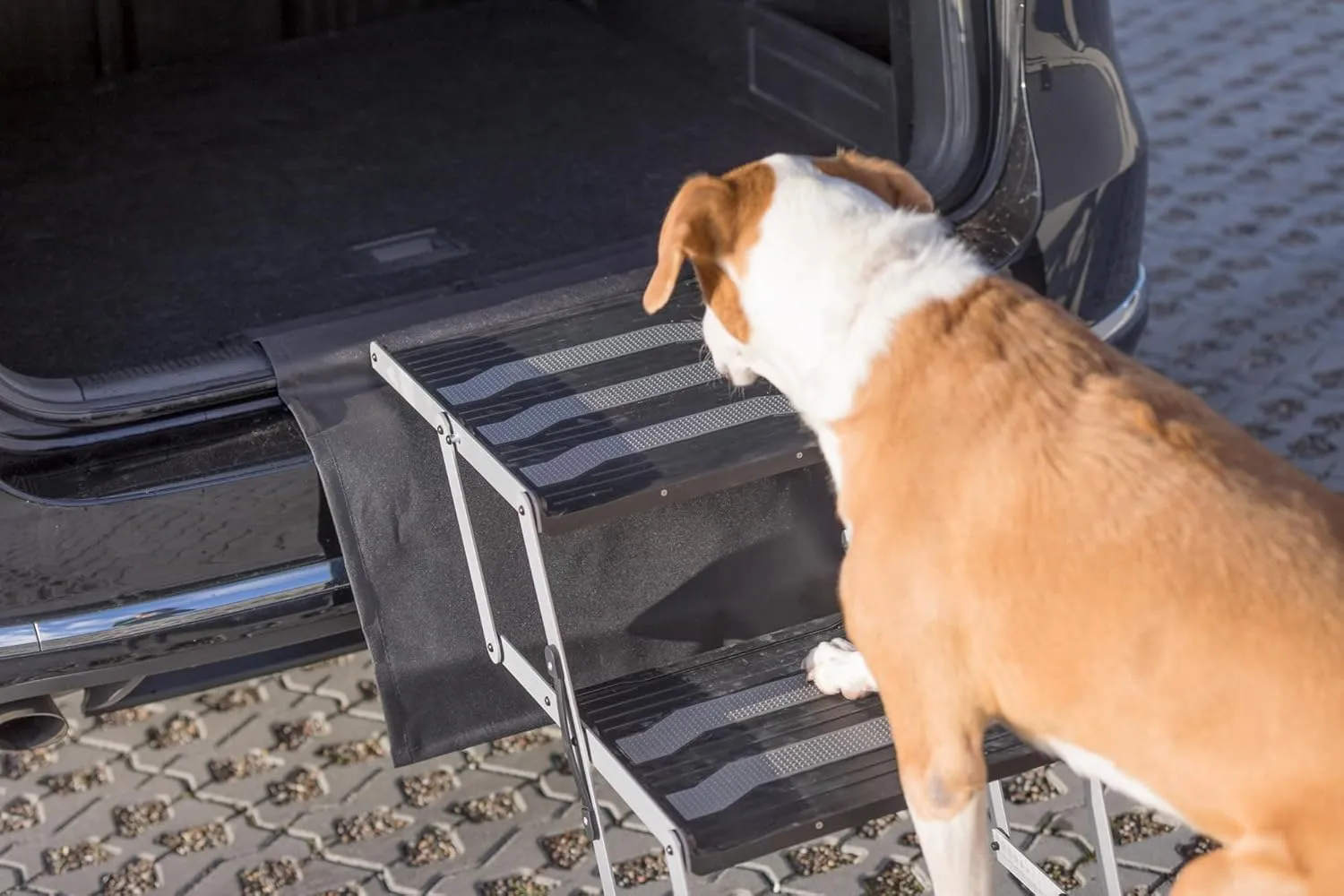 TRIXIE Foldable Aluminum Pet Steps for Dogs Up to 165 Pounds Adjustable from 19.5 to 27.5 Inches